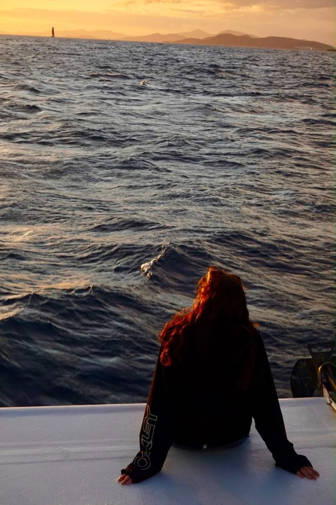 Sunset sur le catamaran de IZIFoil